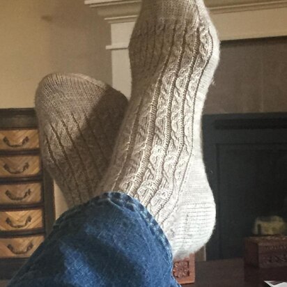 Twisted Vine Socks - knitting pattern
