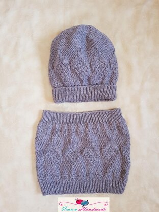 Pinecone Hat and Cowl Set
