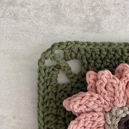 Gerbera Granny Square