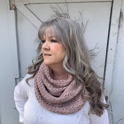 Southern Sunset Cowl (DK)