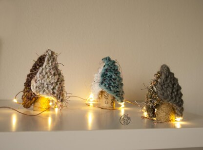 9 Pine Christmas Trees knitted flat