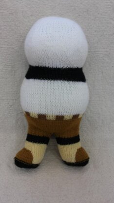 Toy  knitting paterns -Knitted Panda  kung fu