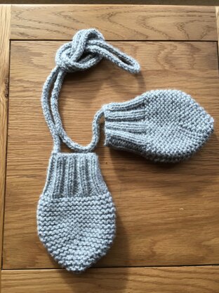 Toddlers Mittens on a String