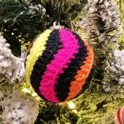 Wavey Christmas Bauble