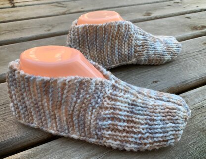 How to Knit a Pair of Slippers