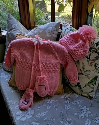 Pink Diamond Sweater Beanie Mittens