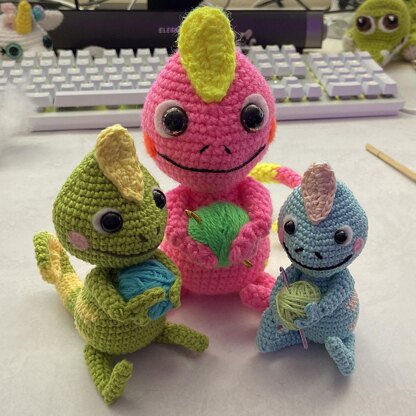 Chloe the Chameleon Amigurumi