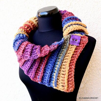 Multicolor Chunky Scarf "Two Buttons"