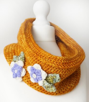 Country Garden Cowl