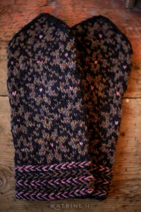 Norwegian Black Rose Mittens