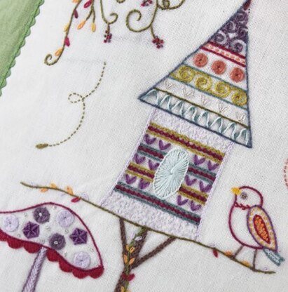 Un Chat Dans L'Aiguille Autumn Birdhouse Printed Embroidery Kit