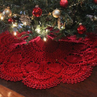 Cranberry Pineapple Christmas Tree Skirt