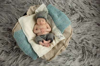#32 Newborn grey beanie pant set