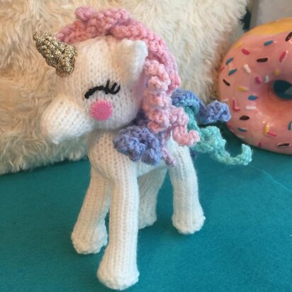 Little Unicorn - knitting pattern