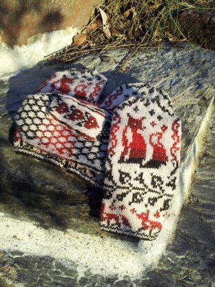 Fox Crossing Mittens