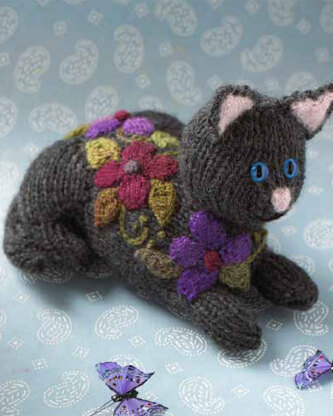 Knitted Cats and Kittens