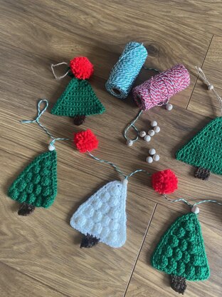 Christmas Tree Garland/ Decorations