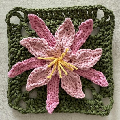 Grewia Flower Granny Square