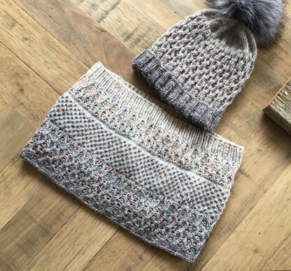 Leotine Hat and Cowl – P182