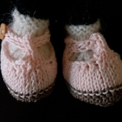 T-strap shoes - knitting pattern