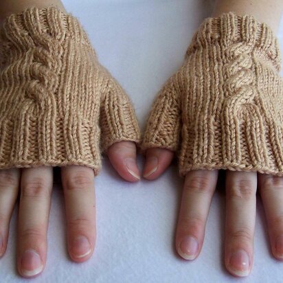 Cabled Fingerless Mitts - knitting pattern