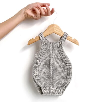 5 sizes - TWISTY Baby Knitted Romper Pattern