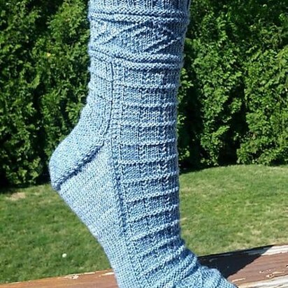 Pandora's Box Socks - knitting pattern