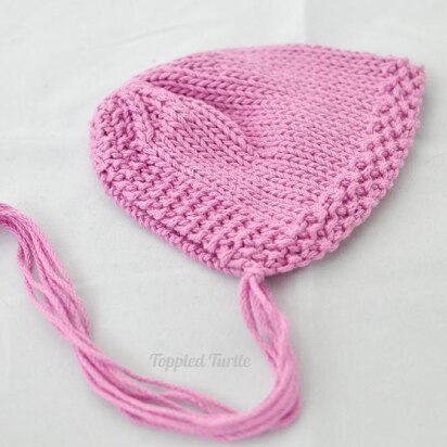 Seed Stitch Classic Bonnet - knitting pattern