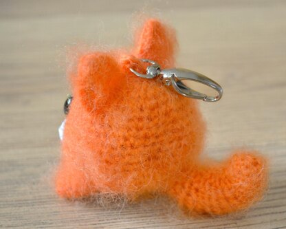 Crochet cat keychain. Amigurumi keyring. Animal bag charm. Kitten pendant