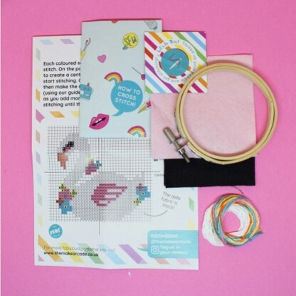 Cute Strawberry' Mini Cross Stitch Kit – The Make Arcade