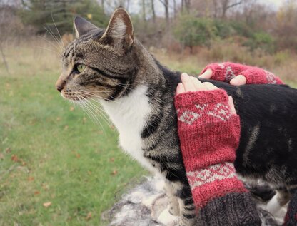 Shieldmaidens muffatees