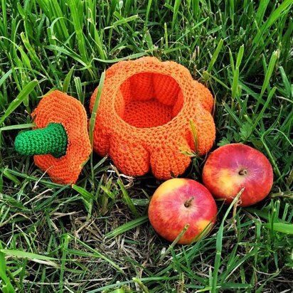 Crochet pumpkin box
