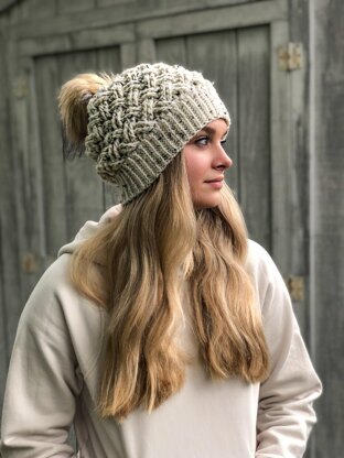 Mini Tundra Weave Slouch