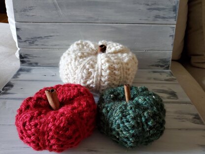 Gourdgeous knits pumpkins