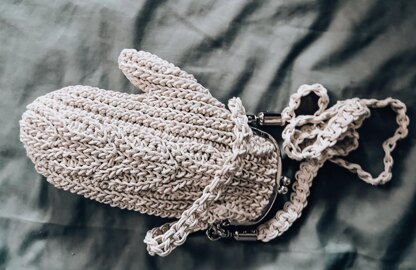 Mitten bag