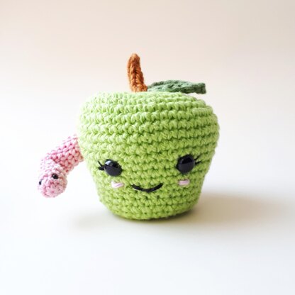 Back to school: Apple and worm Amigurumi