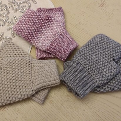 Oleander Fingerless Gloves