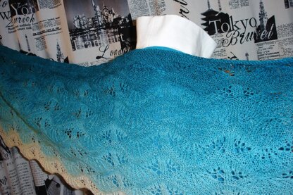 Sea Waves Lace Shawlette