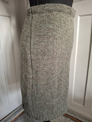 CARROL, a woollen skirt