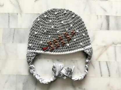 Snow Glode braided baby hat