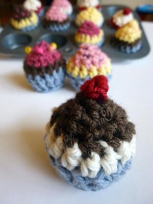 Crocheted Mini Cupcakes