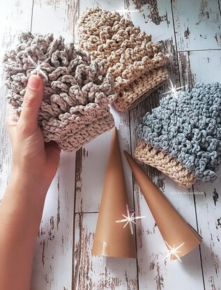 Christmas /Pine-cone/ Tree Sweater