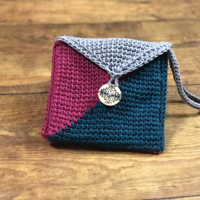 Tunisian Color Block Wristlet