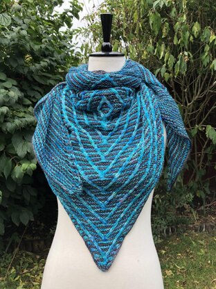 Ten of Diamonds Shawl