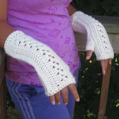 Trellis Wrist Warmers