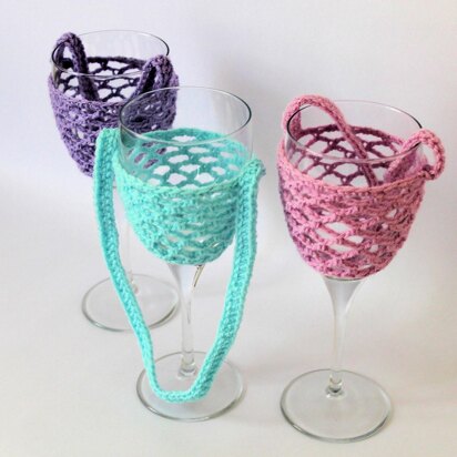 Wine glass lanyard