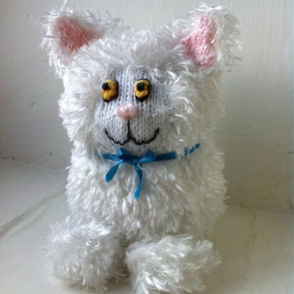 Shelf Cat Fluffy One - knitting pattern