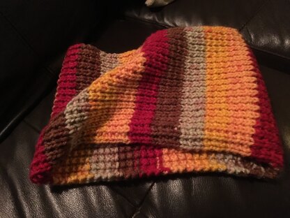 Knitted cowl