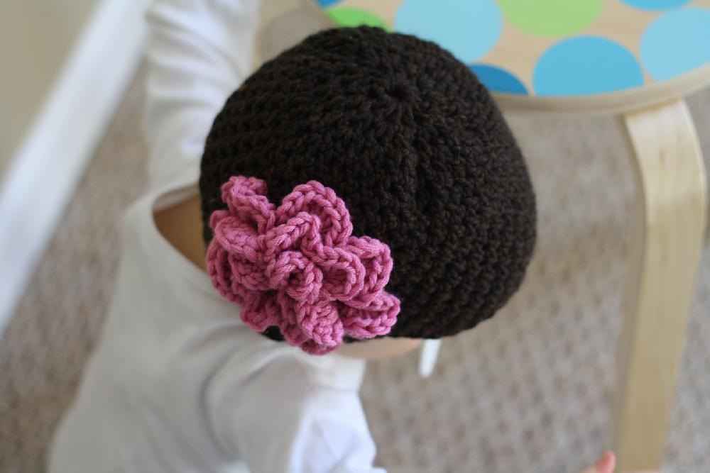 Baby Hat with Accent Flower Crochet pattern by Jessica Zoz  display picture 1