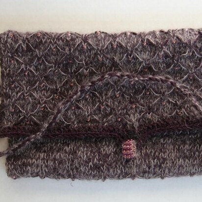 Beaded Clutch - knitting pattern